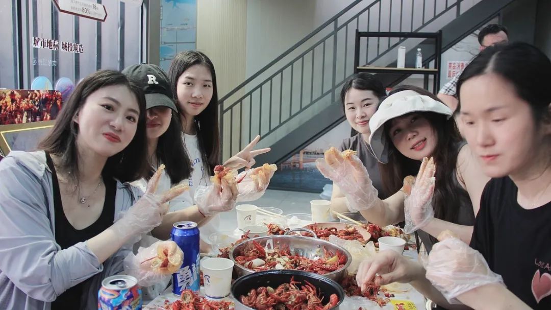 32_1080 �� 607_108 KB.jpg