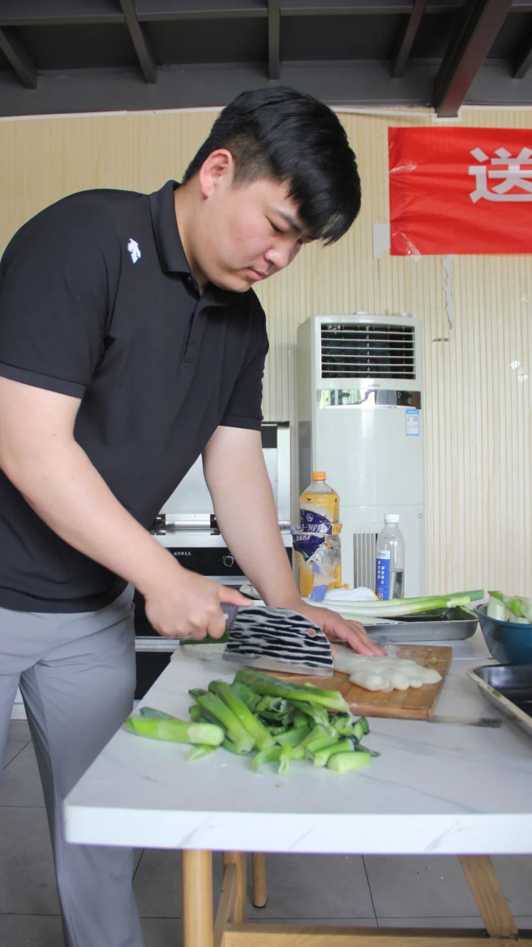 28_1080 �� 1922_157 KB.jpg